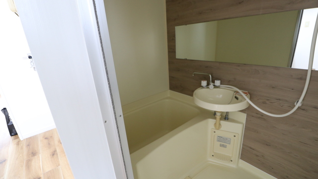 バス・シャワールーム　※別室参考写真