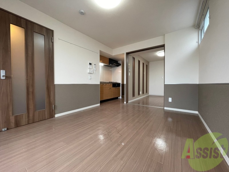 居室・リビング　広々としたリビングですね。使い勝手がよさそうですね！