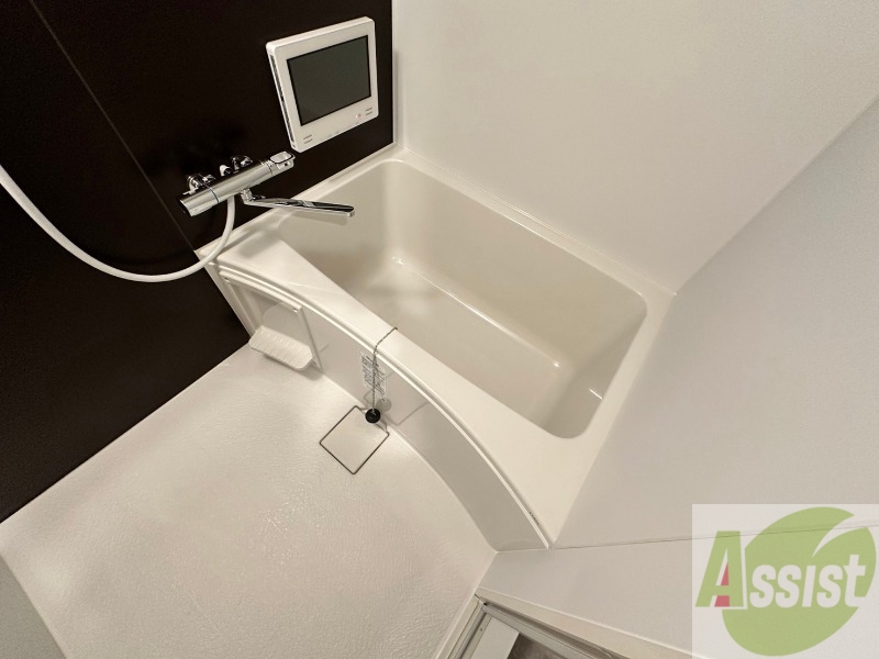 バス・シャワールーム　お風呂になります。一日の疲れを癒してくださいね。