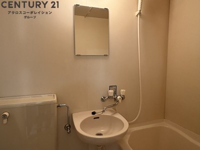 洗面設備　浴室内に洗面台付き！