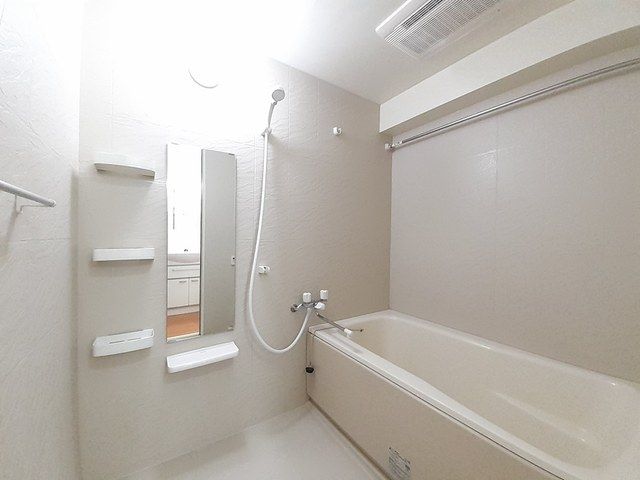 バス・シャワールーム　きれいなお風呂です