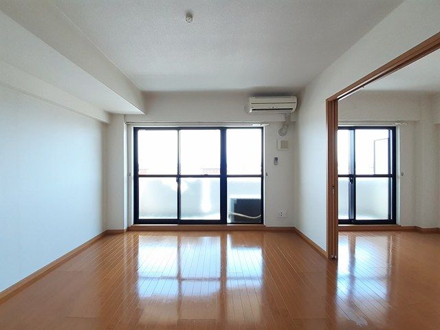 居室・リビング　ゆったり過ごせる居間です