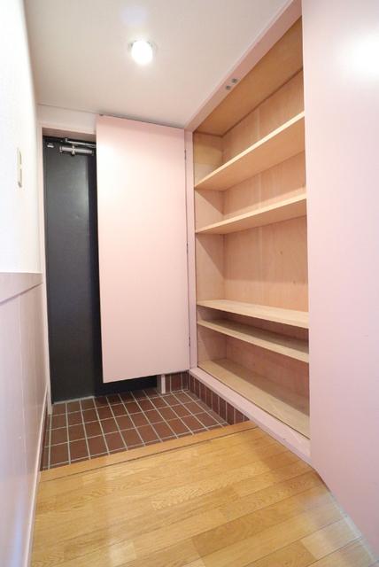 収納　収納　シューズボックス