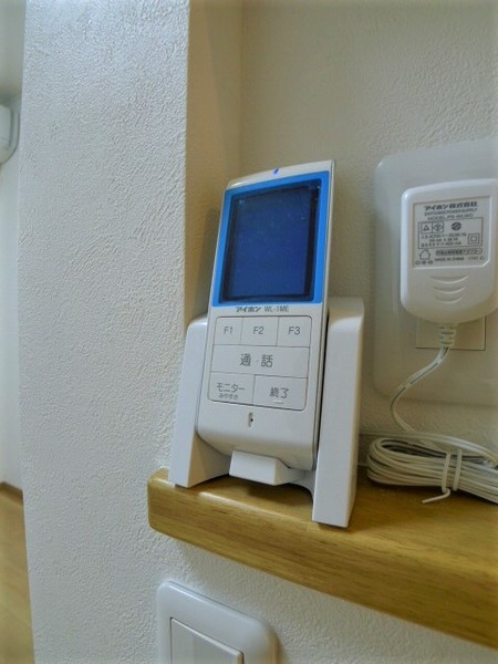 セキュリティ　リモコン式モニター