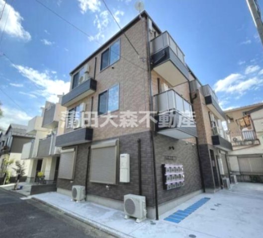 建物外観　2021年9月築　木造地上3階建て総戸数12戸オートロック付