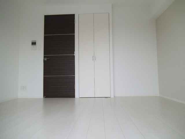 その他部屋・スペース　広々6.8帖の洋室☆