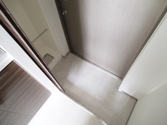 玄関　キレイなタイル張りの玄関！