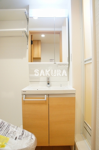 洗面設備　身支度に欠かせない独立洗面台♪