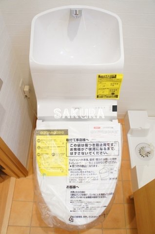 トイレ　嬉しい温水洗浄便座♪