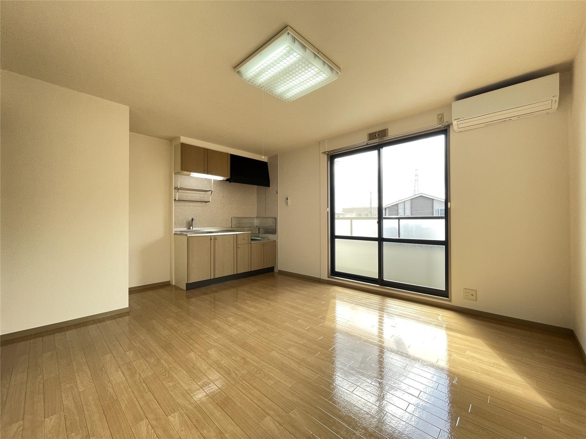 居室・リビング　9.5帖のリビングです♪