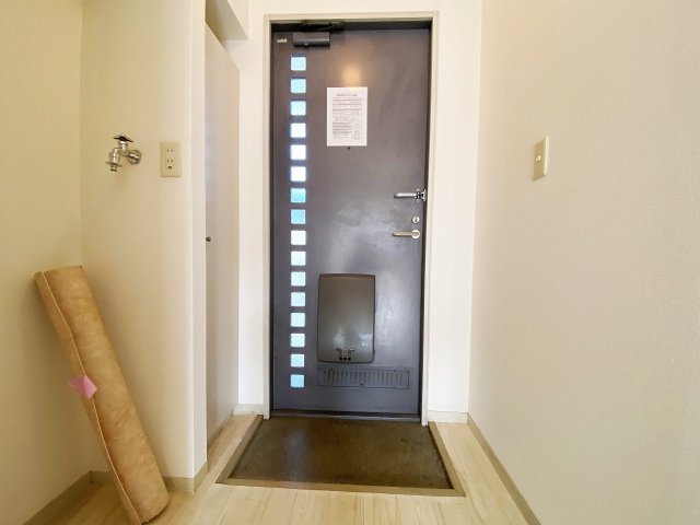 玄関　別号室の参考写真です。
