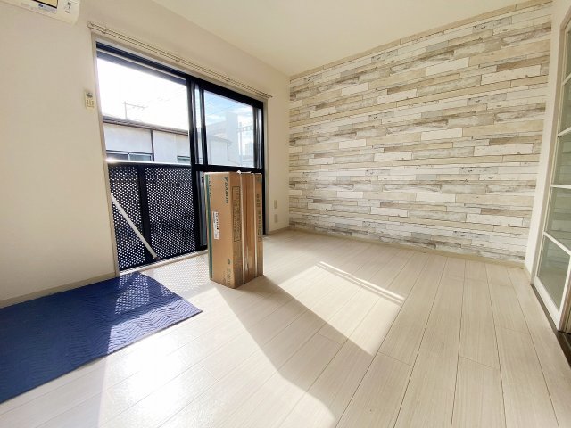 居室・リビング　別号室の参考写真です。