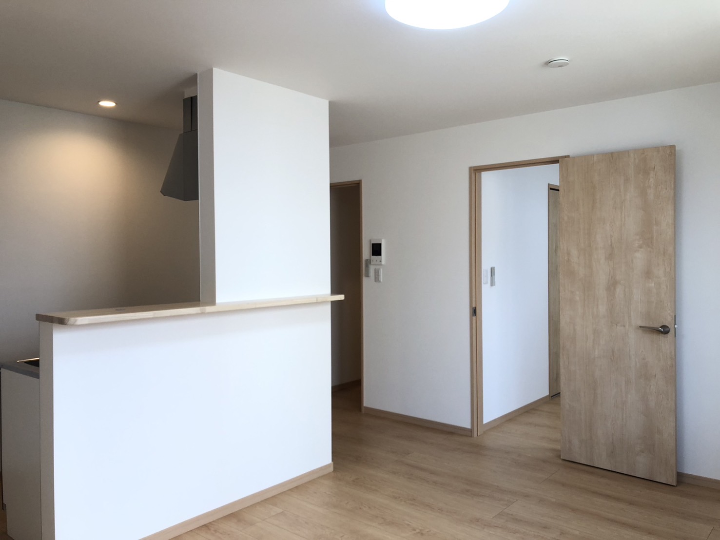 居室・リビング　（参考）他室の写真を使用しています。現況優先となります。