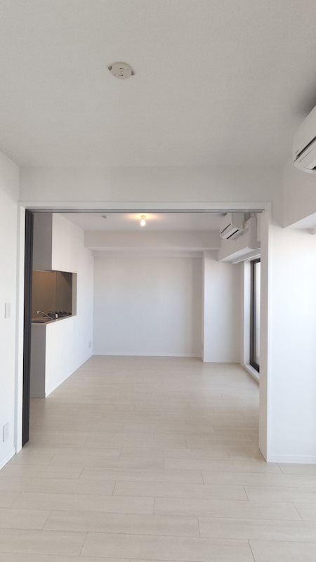 居室・リビング　☆明るい居間☆