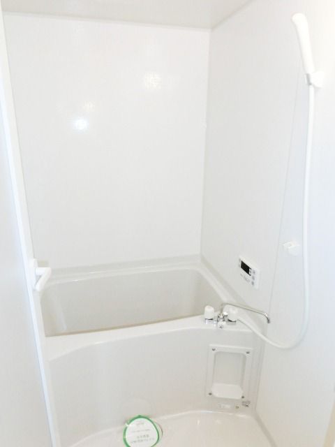 バス・シャワールーム　綺麗なバスルーム。