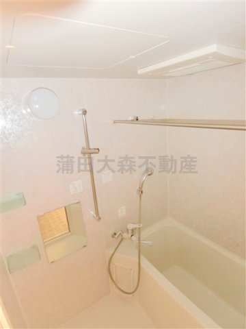 バス・シャワールーム　浴室乾燥機付きのお風呂