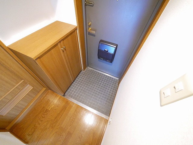 玄関　収納もある玄関です