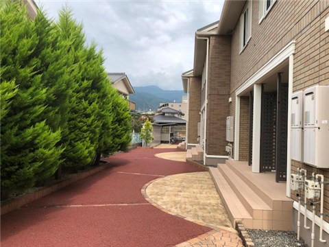 コンビニ　ファミリーマート松本元町店（コンビニ）まで350m
