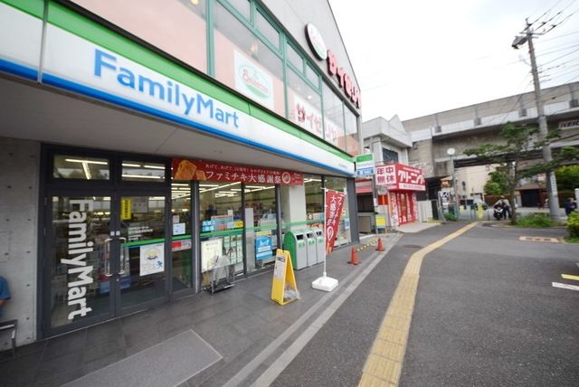 コンビニ　ファミリーマート（コンビニ）まで282m