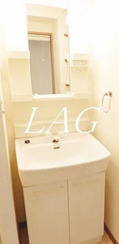 洗面設備　独立洗面台です。