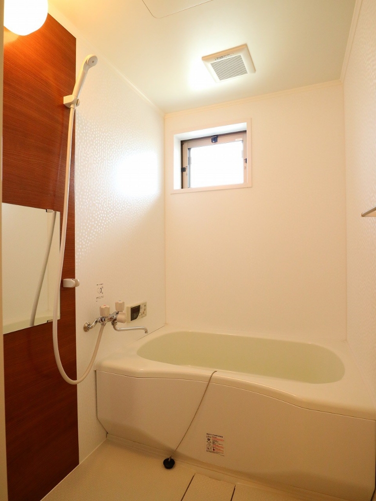 バス・シャワールーム　1日の疲れが癒されます。