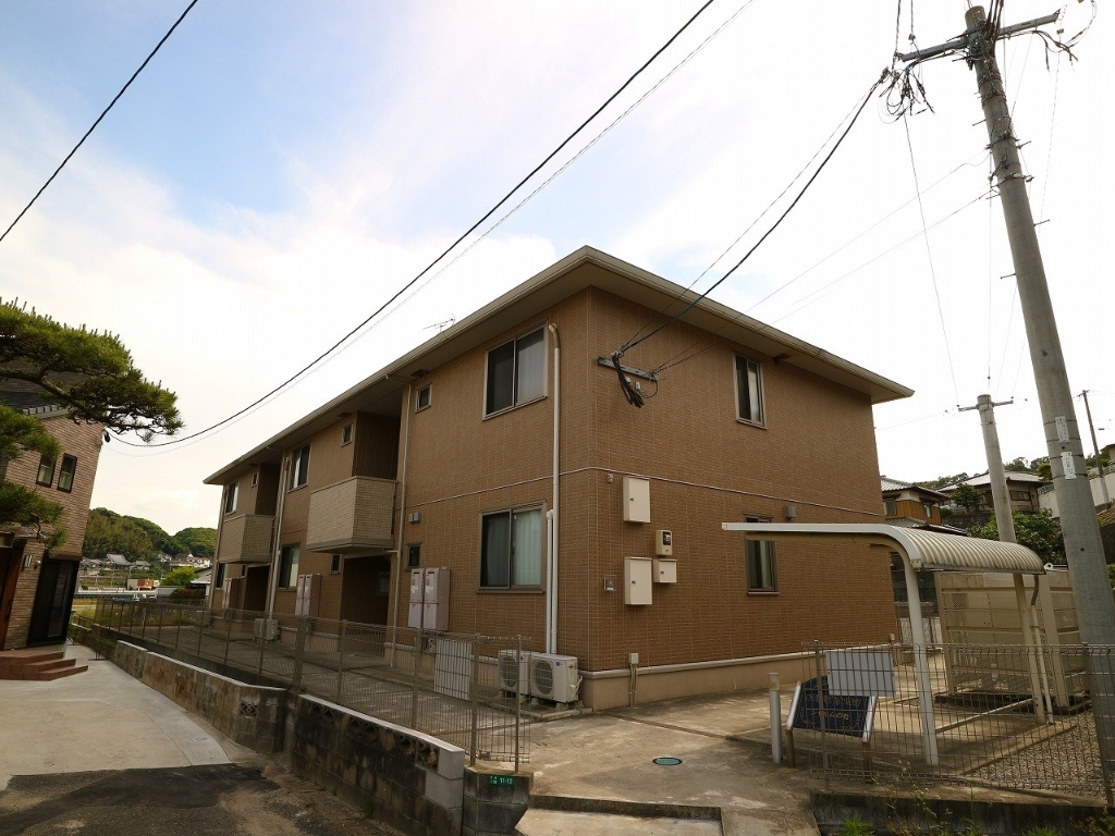 建物外観　初期費用分割払い可能です（クレジットカード利用可能）。