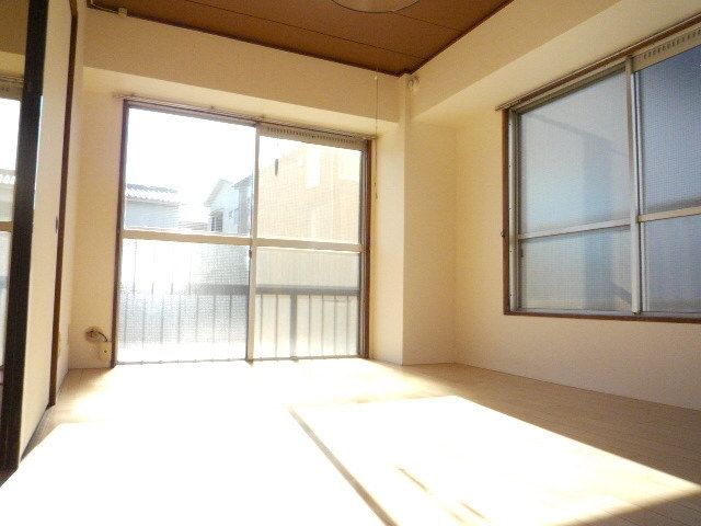 居室・リビング　★日当たり良好★