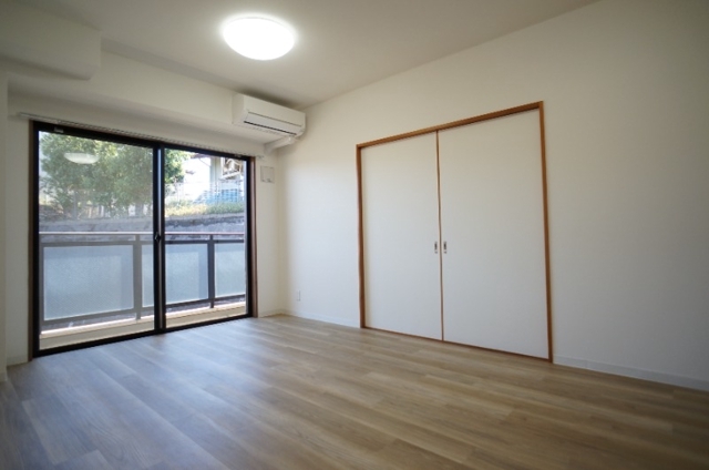 居室・リビング　使いやすい形の為、レイアウトを楽しめます♪