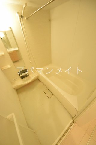 バス・シャワールーム　追い焚き機能付き！