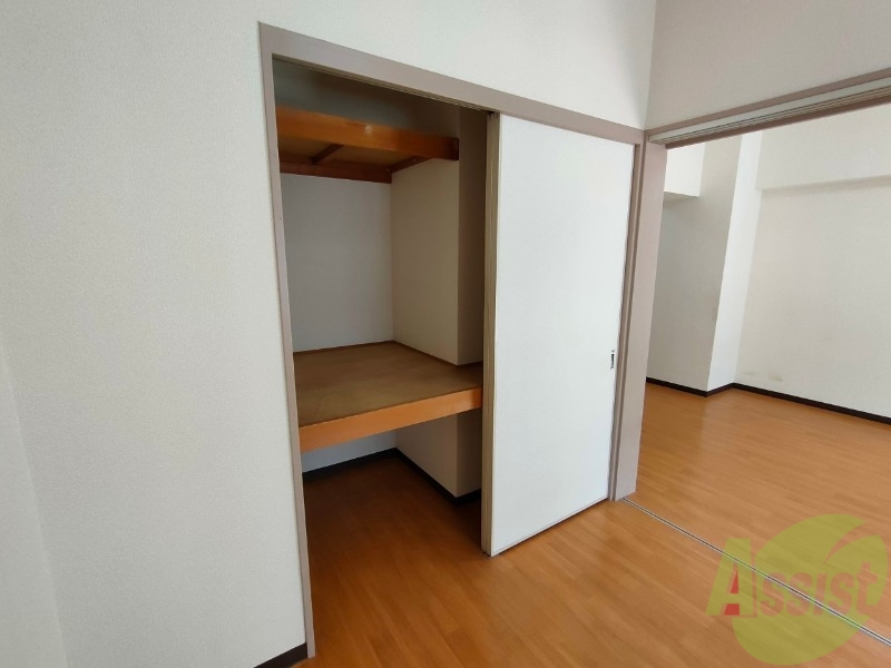 収納　寝室の収納です。部屋がすっきり片付きます。