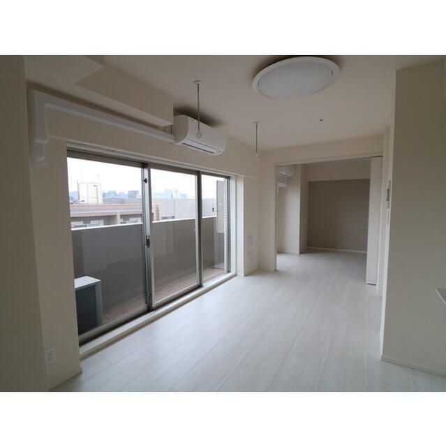 居室・リビング　写真は同タイプ住居です