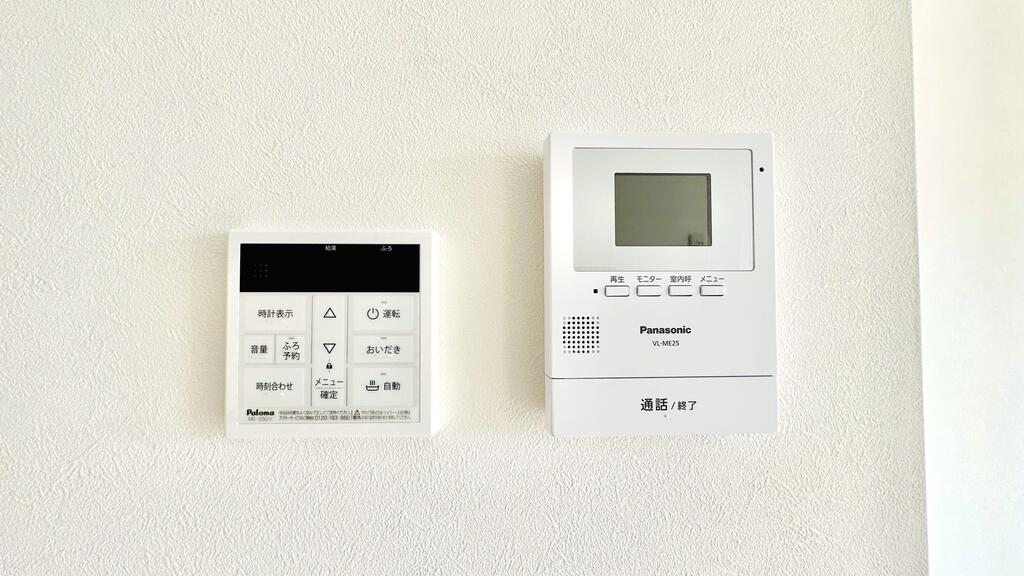 セキュリティ　モニター付きインターホン、給湯器