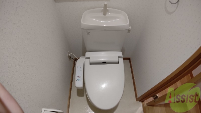 トイレ　トイレにはちゃんとウォシュレットもついてますよー