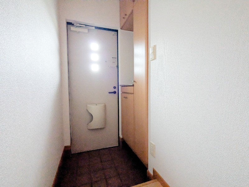 玄関　図面と現状に相違がある場合には現状を優先
