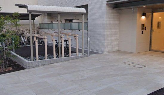 駐車場　エントランス