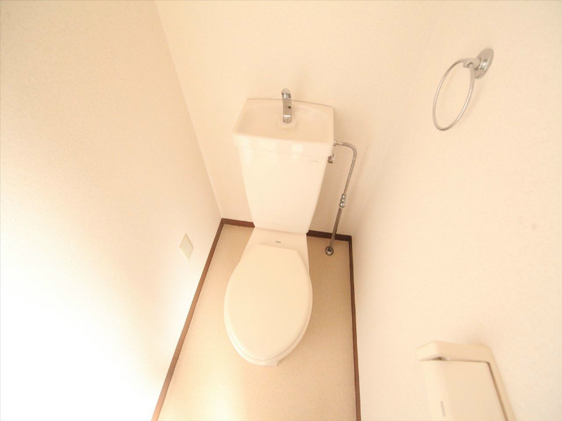 トイレ　洋式トイレ（お風呂トイレ別）