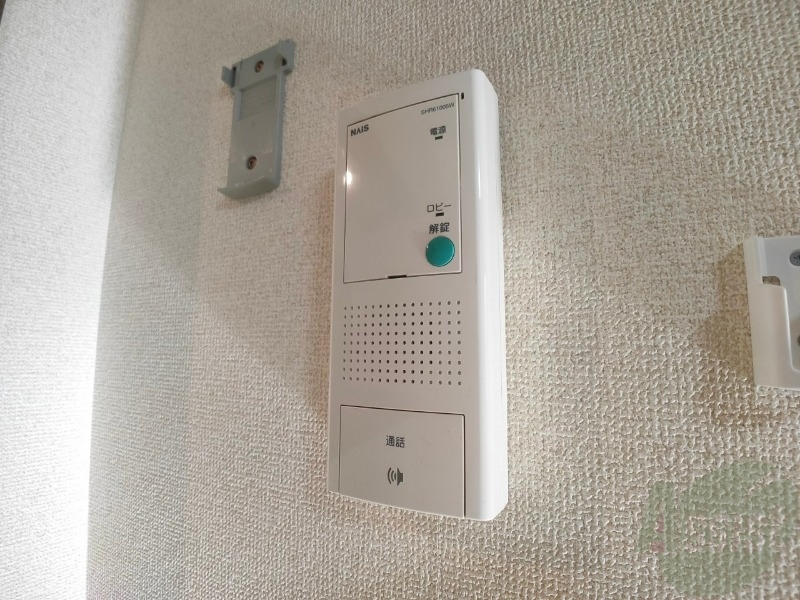 セキュリティ　来客時にはこれで受け答えが出来るので安心です。