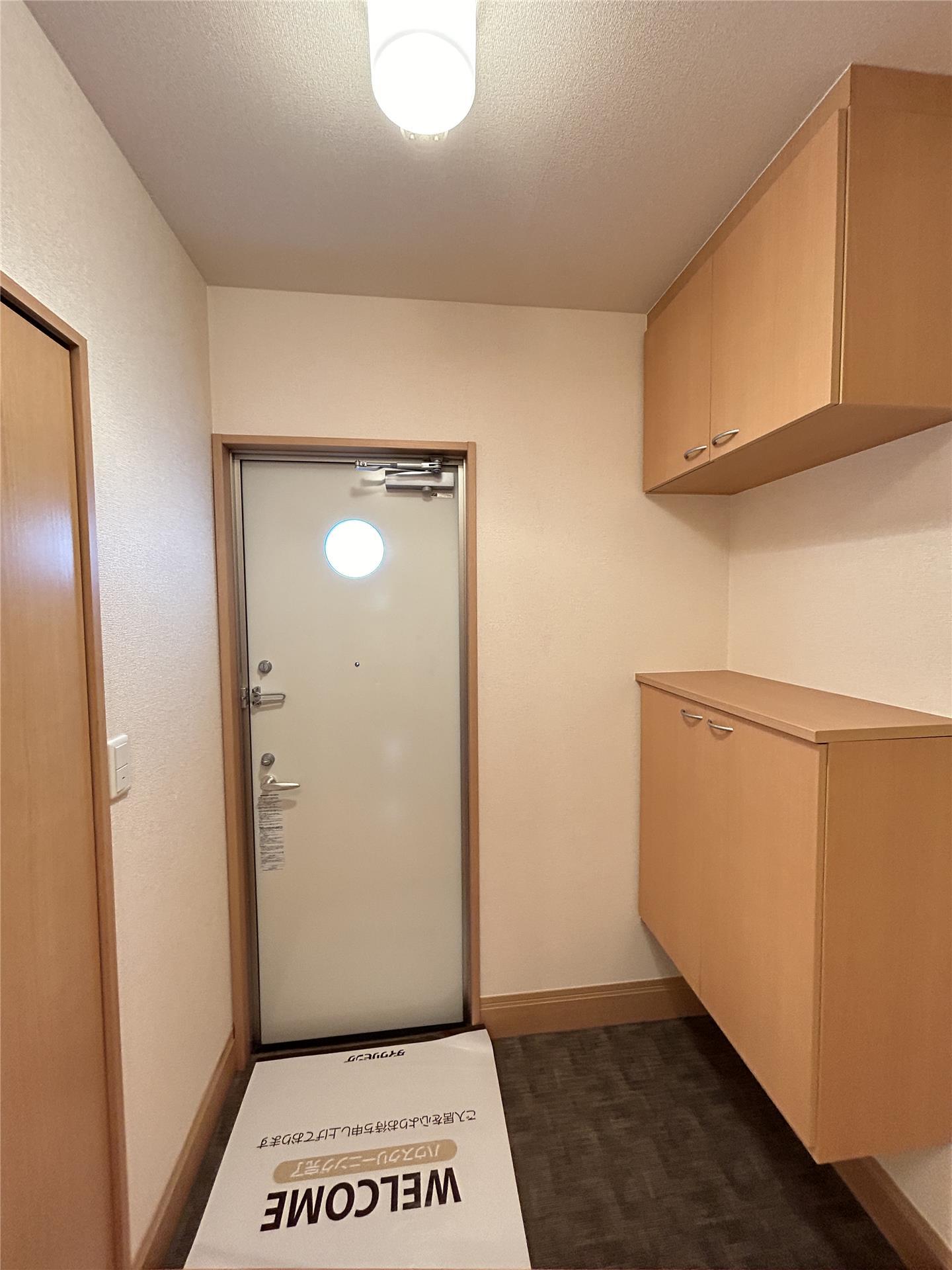 玄関　玄関（同タイプ）