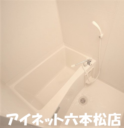 バス・シャワールーム　1日の疲れを癒しましょう。