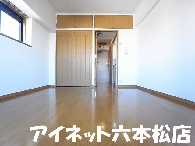 居室・リビング　広々洋室です。