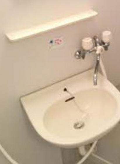 洗面設備　※他号室の写真です。