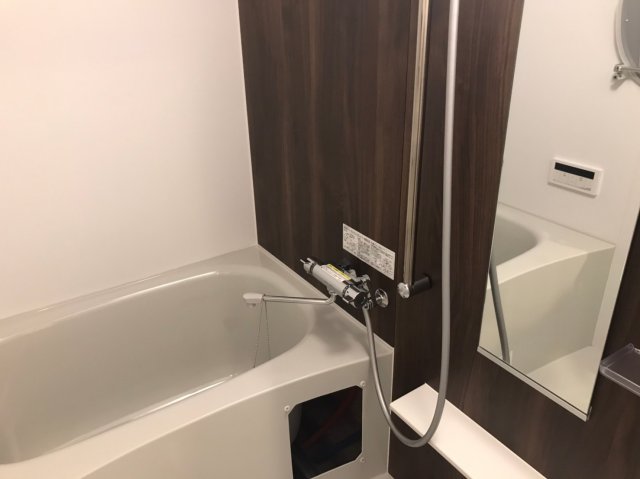 バス・シャワールーム　すっきりとしたシャワールームです