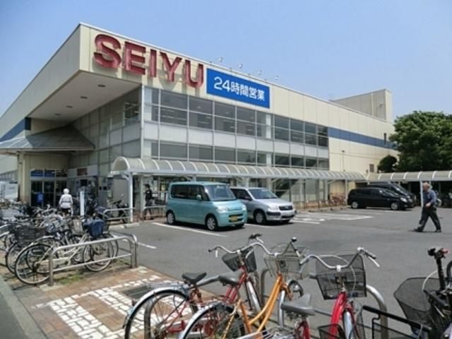 スーパー　西友（スーパー）まで889m