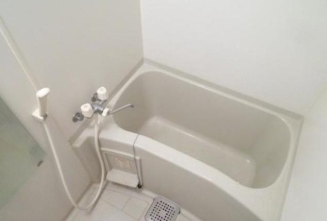 バス・シャワールーム　別部屋参考写真