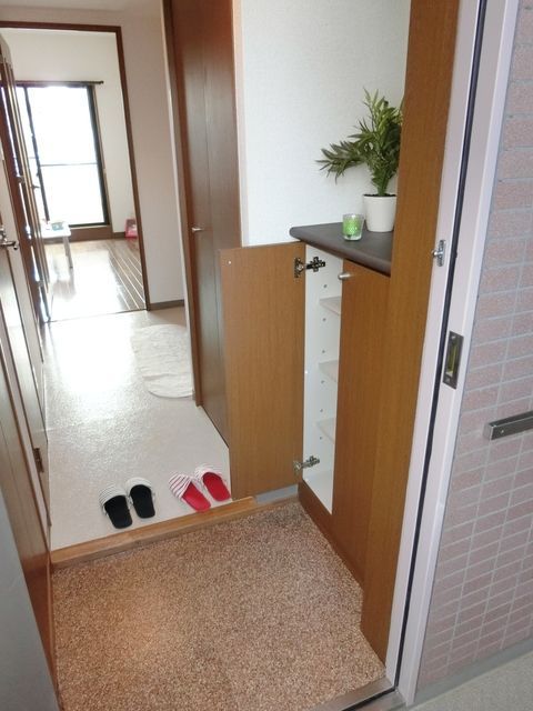 玄関　収納付き玄関