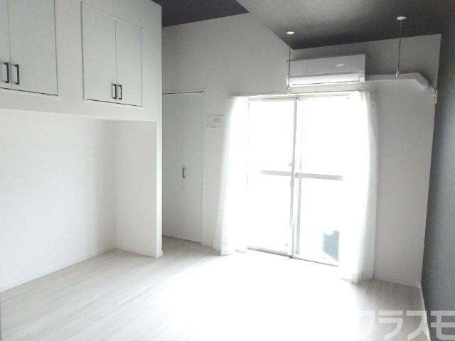 居室・リビング　明るいお部屋です♪