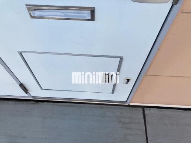 玄関　宅配ボックスが各部屋にあります。