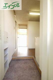 玄関　同タイプのお部屋の写真です