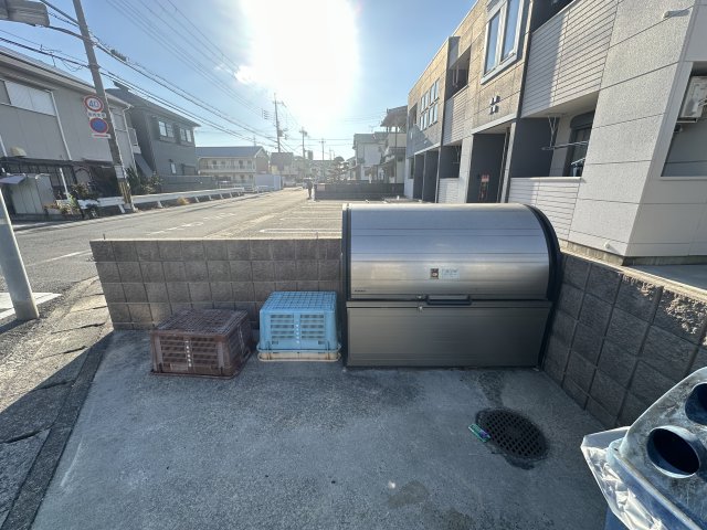 その他　ゴミ捨て場（その他）まで10m
