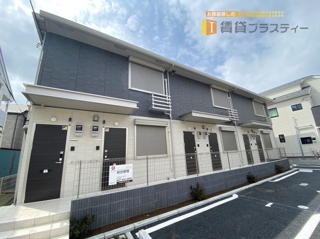 建物外観　周辺は閑静な住宅街。。。